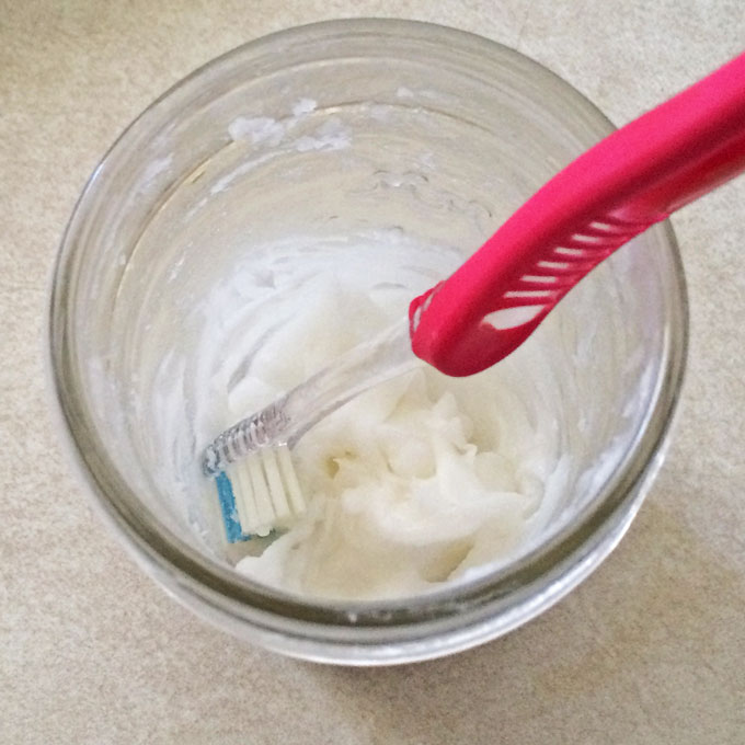 How to Make a Simple Natural Toothpaste